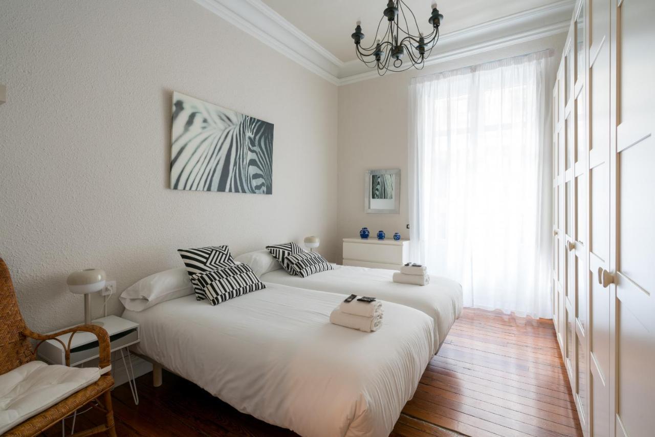 Amama Apartment By People Rentals Bilbao Exteriör bild